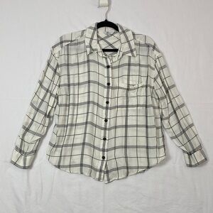 Reitmans Shirt Long Sleeve Button Up Black and White Check